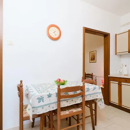 1 Bedroom In Artatore