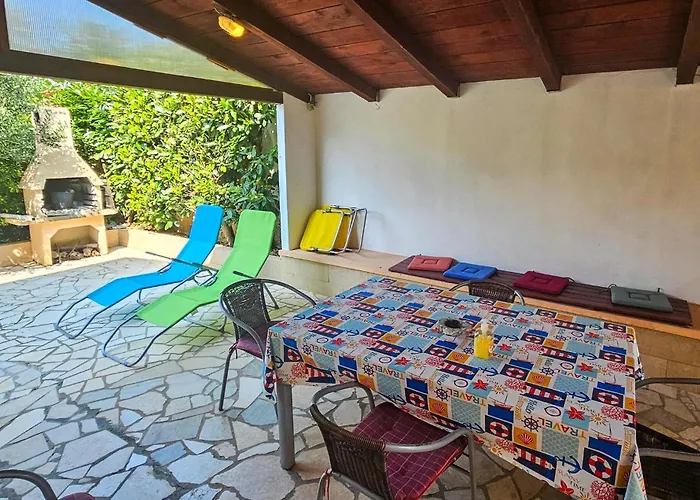 1 Bedroom Stunning In Artatore