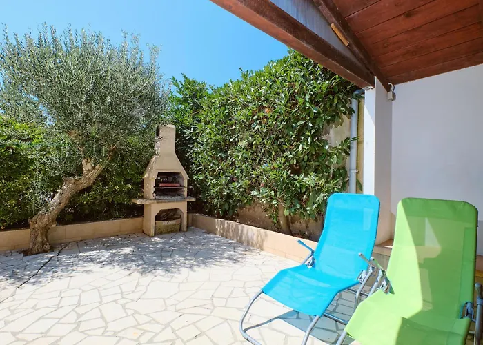 1 Bedroom Stunning In Artatore Apartment *