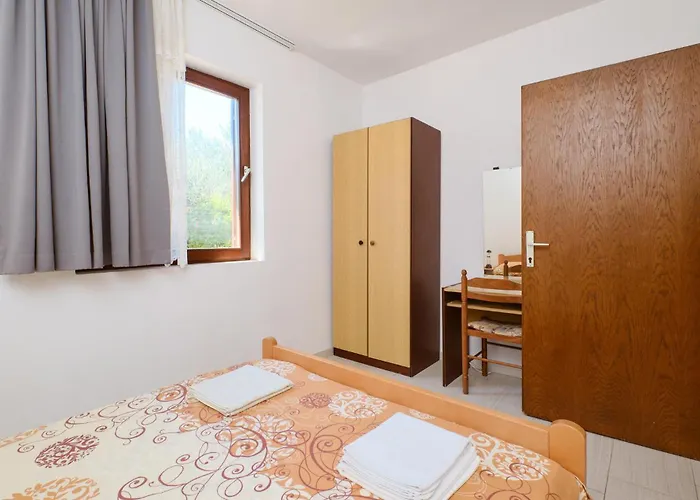 1 Bedroom Stunning In Artatore Apartment *