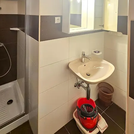 1 Bedroom In Artatore 公寓