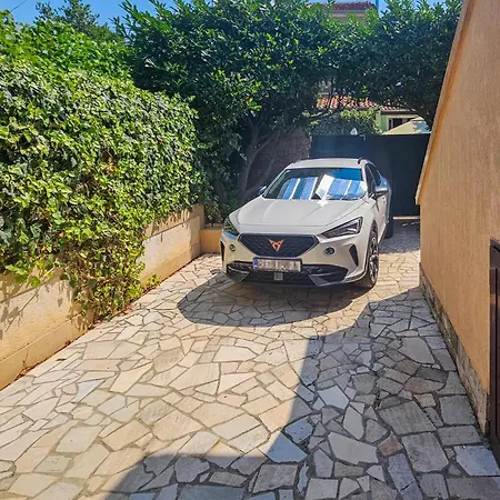1 Bedroom In Artatore Čunski