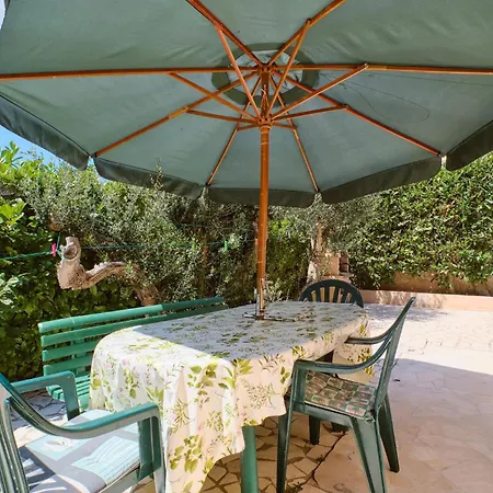 1 Bedroom In Artatore * Čunski