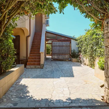 公寓 1 Bedroom In Artatore