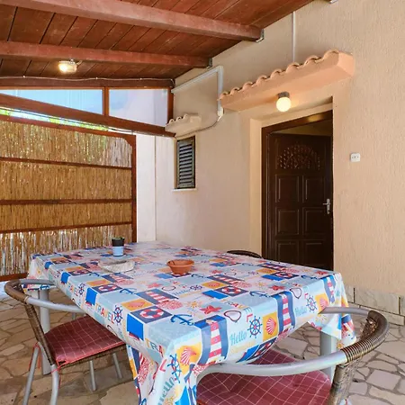 1 Bedroom In Artatore